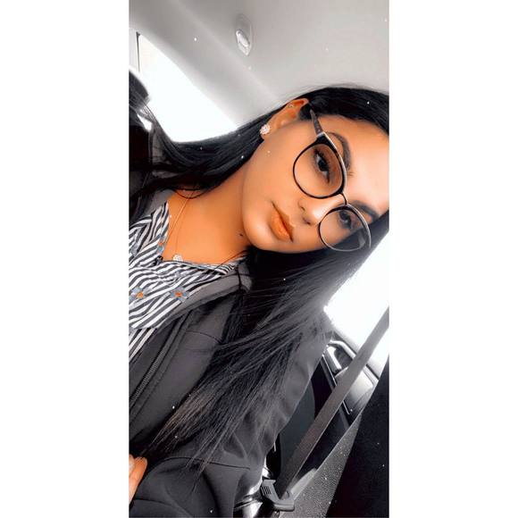 Profile Picture of Mari Jean (@mariblu42) on Poshmark