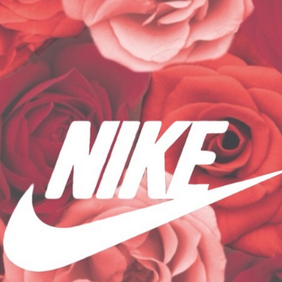 Profile Picture of Naomi Debass (@omidogs2) on Poshmark