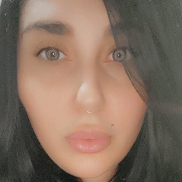 Profile Picture of Janine Morcos (@janinemorcos) on Poshmark