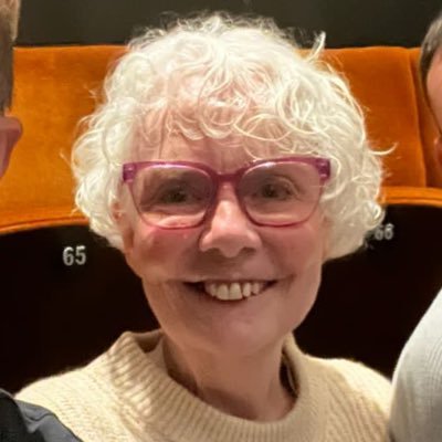 Profile Picture of lynn mitchell 👬🎶🎭📚 (@lynnannem) on Twitter