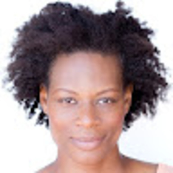 Profile Picture of Dionne Neish (@dionneneish) on Poshmark