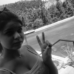 Profile Picture of Mimi Levine (@que3nl3vine18) on Myspace
