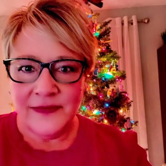 Profile Picture of Dawn Barber (@dgbarber67) on Poshmark