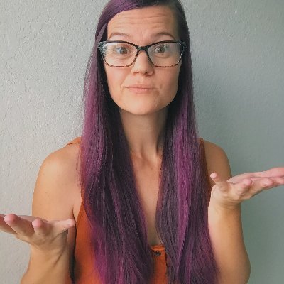 Profile Picture of Elizabeth Edgar (@MommyGoneTropic) on Twitter