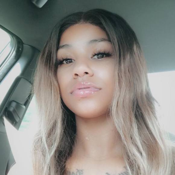 Profile Picture of Alexa Phillips (@alexaphillips47) on Poshmark