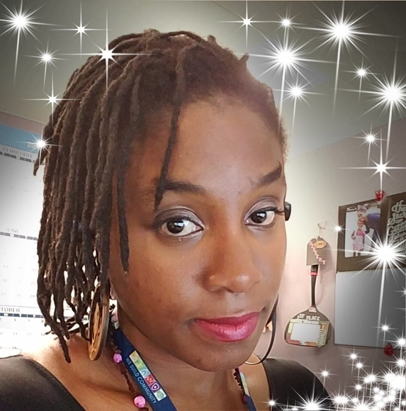 Profile Picture of Simone Grant (@crazysharpe16) on Poshmark