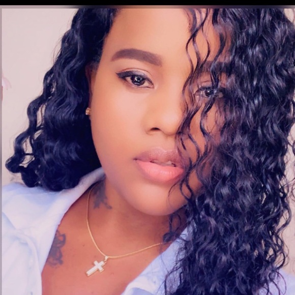 Profile Picture of Susan Pompey (@preddysue) on Poshmark