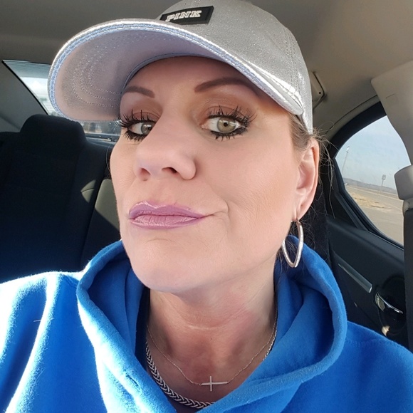 Profile Picture of Stacy Heston (@2014_slh) on Poshmark