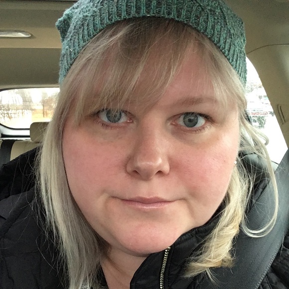 Profile Picture of Jillian Wilkinson (@jbwilk) on Poshmark