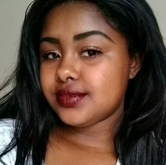 Profile Picture of Jasmine Price (@jasmineprice000) on Poshmark