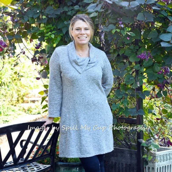 Profile Picture of Shelda Sternberg (@sheldanmo) on Poshmark