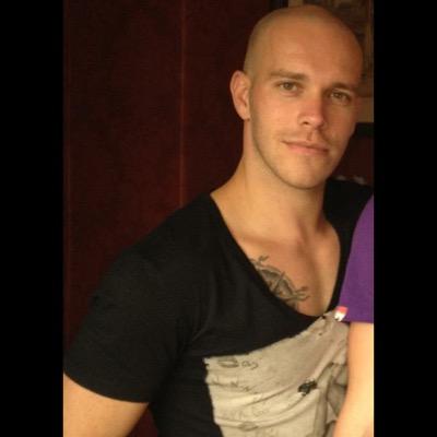 Profile Picture of Nicky Wren (@NickNakWren) on Twitter