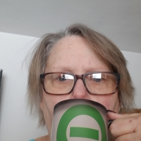 Profile Picture of Karen Vanauken (@ovrit) on Poshmark