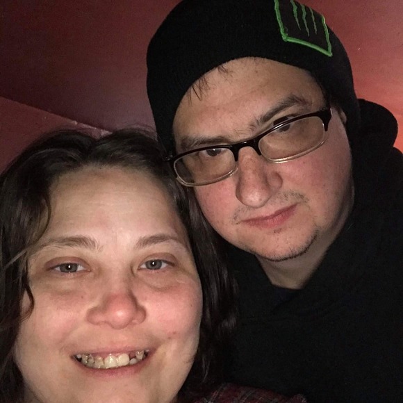 Profile Picture of Ronald Goecks (@goecks6) on Poshmark