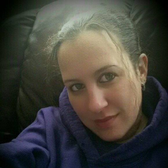 Profile Picture of Lisa Rehm (@lisa12580) on Poshmark