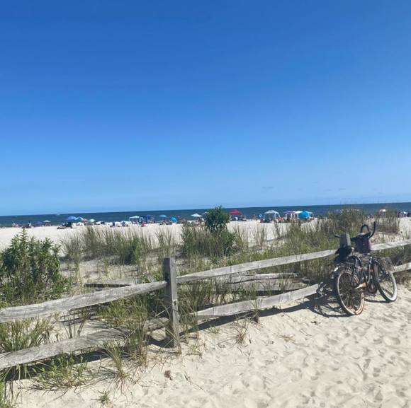 Profile Picture of Joyce Chiu-shum (@jchiu2007) on Poshmark