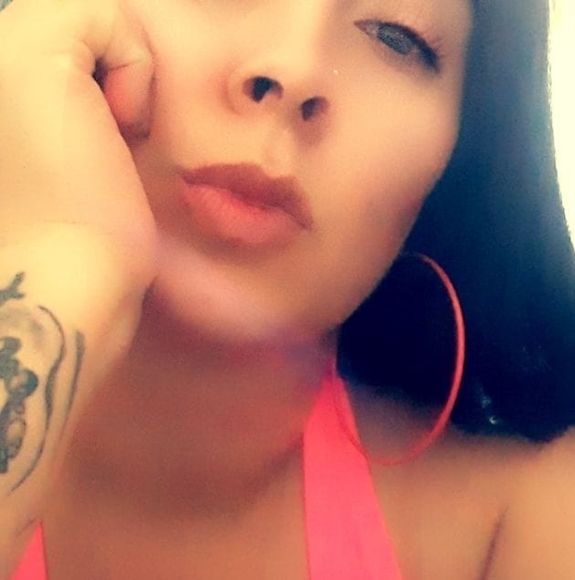 Profile Picture of Sacha Matos (@da_nette25) on Poshmark