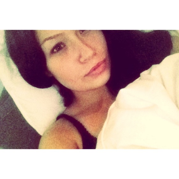 Profile Picture of Julianne Mooney-ryan (@jmooneyryan) on Poshmark