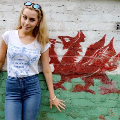Profile Picture of Emmie May Thomas (@EmmieMayThomas) on Twitter