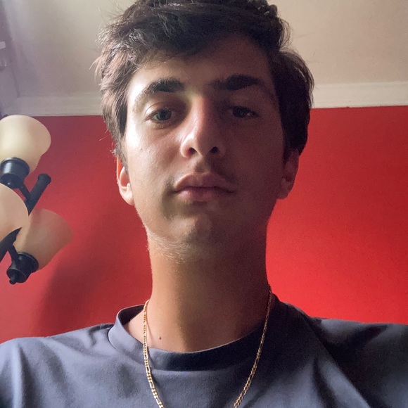 Profile Picture of Rakkan Audeh (@raudeh20) on Poshmark