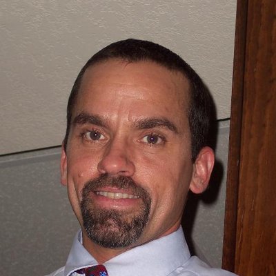 Profile Picture of Jeff McGuire (@farmerzson) on Twitter