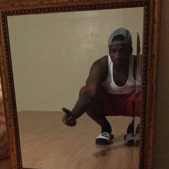 Profile Picture of David Mackey (@djmackey) on Poshmark