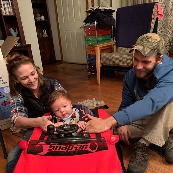 Profile Picture of Alexys Bowley (@abowley01) on Poshmark