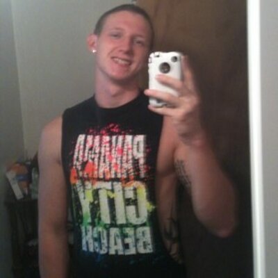 Profile Picture of Cody Burton (@codyburton10) on Twitter