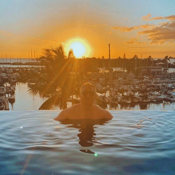 Profile Picture of Daniel Jaramillo (@danieljarami336) on Poshmark