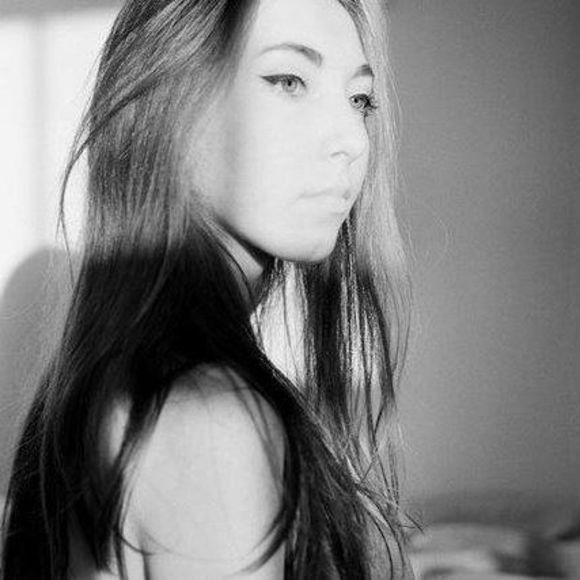 Profile Picture of Oriane Miyashiro (@orianemiyashiro) on Poshmark