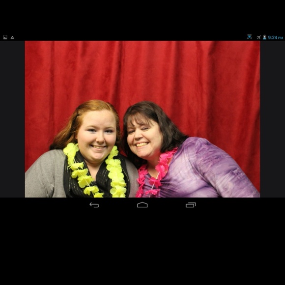 Profile Picture of Amanda Baer (@mandysue333) on Poshmark