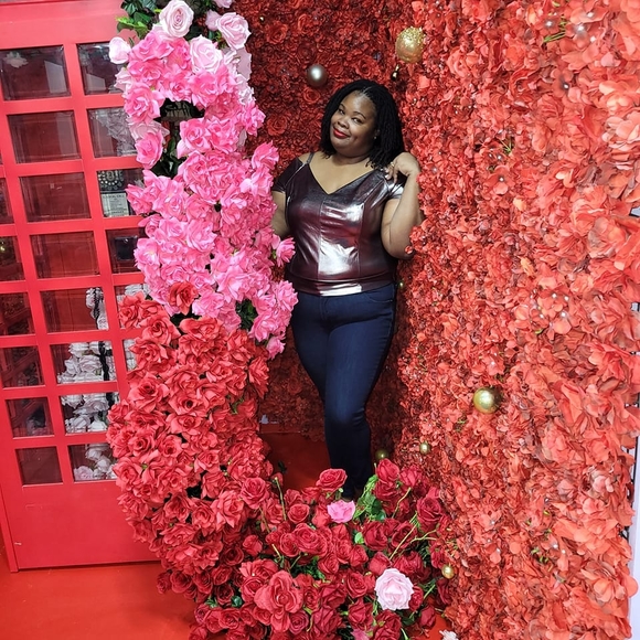 Shakima Greene-tucker - Poshmark Profile Picture of Shakima Greene-tucker (@shakimagreene) on Poshmark