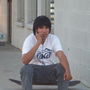 Profile Picture of Carlos Manriquez (@beanerinabun) on Myspace