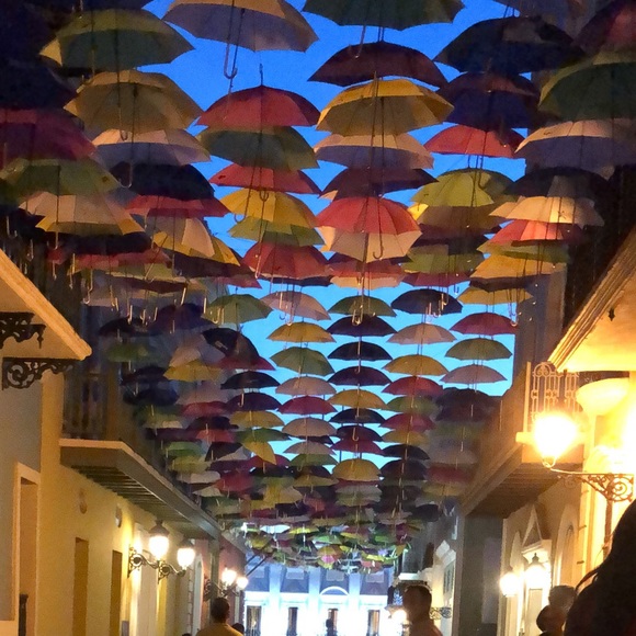 Profile Picture of Karyann Oñativia (@karyann_) on Poshmark