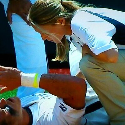 Profile Picture of Julie Bertsch (@Juleski5) on Twitter