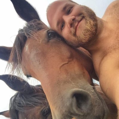Profile Picture of Alex Pollak (@AlexPolloPo) on Twitter