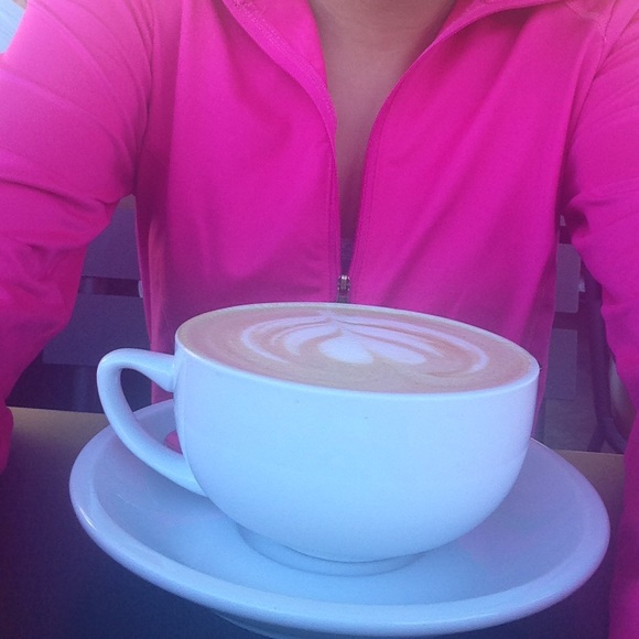 Profile Picture of Kelsie Herzer (@krbelser) on Poshmark