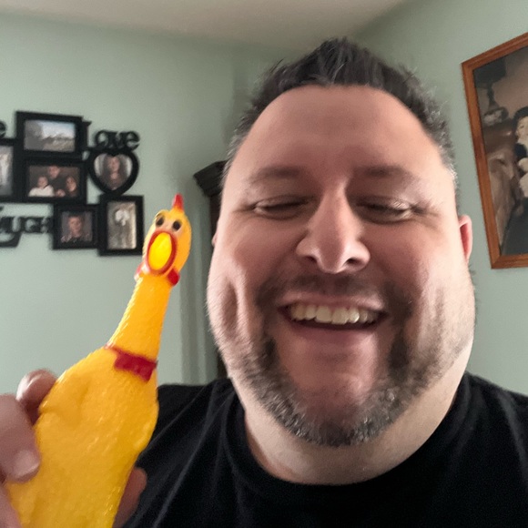 Profile Picture of Joseph Fernandez (@joeystoychest) on Poshmark