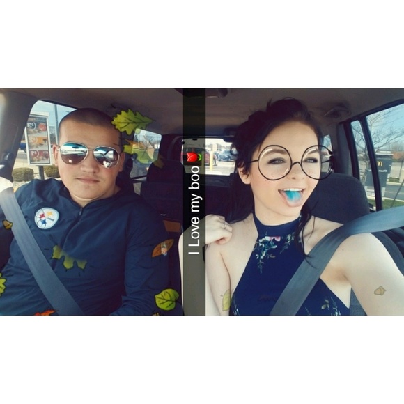 Profile Picture of Michelle Stevenson (@chellesshop) on Poshmark