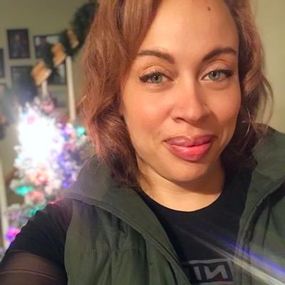 Profile Picture of Amanda Pryde (@TheAmandaPryde) on Twitter