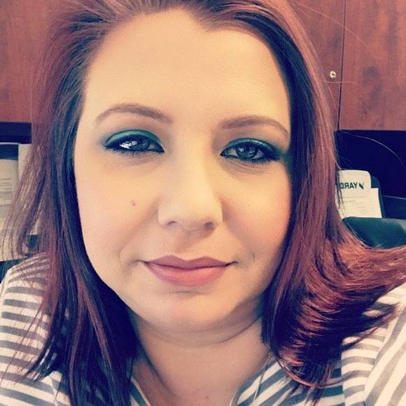 Profile Picture of Alison Rocha (@alisonrocha10) on Poshmark