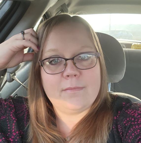 Profile Picture of Dossie Days (@kandi_girl_88) on Poshmark
