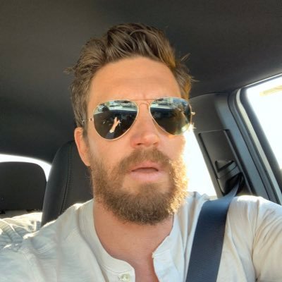 Profile Picture of Barrett James (@jimbonney) on Twitter