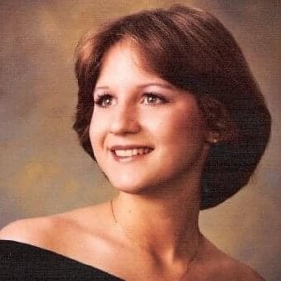 Profile Picture of Kim gibbs Brown (@mimix2in2016) on Poshmark