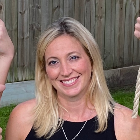 Profile Picture of Andrea Dvorachek (@a_dvorachek) on Poshmark