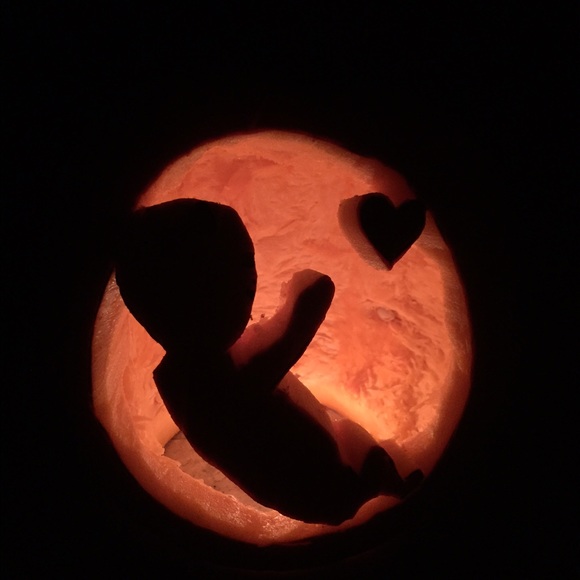 Profile Picture of Taylor Arcemont (@taylorarcemont) on Poshmark