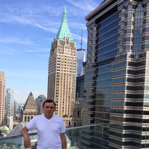 Profile Picture of Pjeter Tata (@pjetertata) on Poshmark