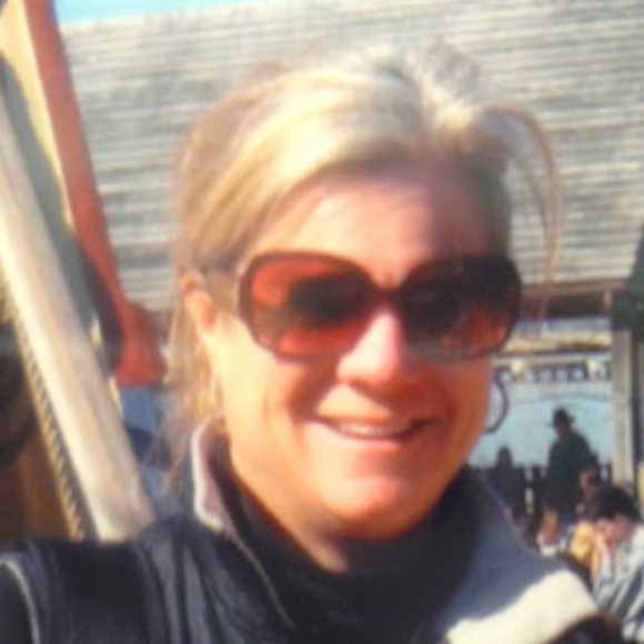 Profile Picture of Pekar, kristin Pekar (@p_pekar) on Poshmark