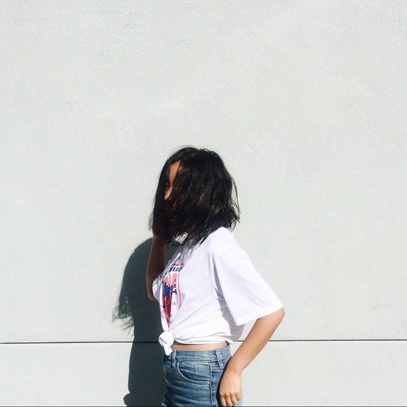 Profile Picture of Leanza Annika (@leanzaannika) on Poshmark