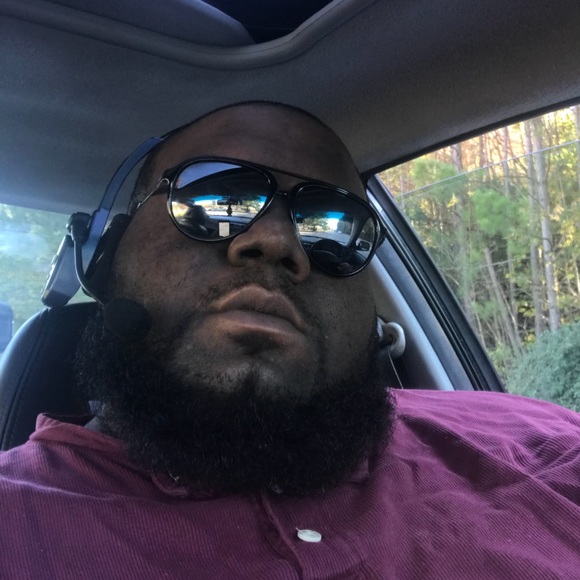 Profile Picture of Alexander Kea (@lexx500) on Poshmark